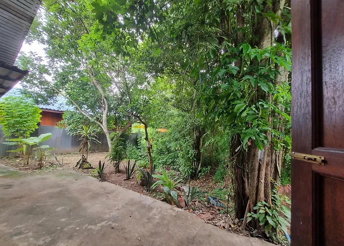 Cheeva Lodge ชีวาลอดจ์
